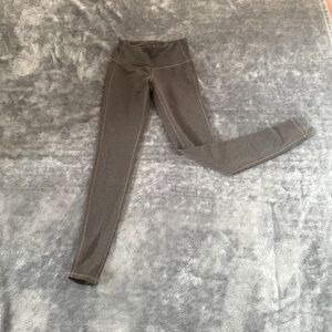 EUC Athleta gray textured leggings